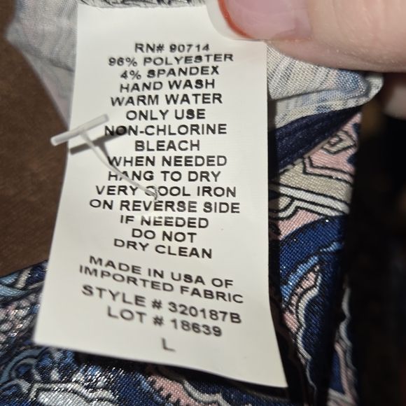 💝Blue and Pink Patern Silver Sequin Blouse by S. Levine - Picture 4 of 7